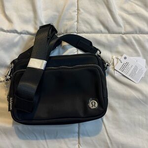 lululemon athletica Black Everywhere Crossbody